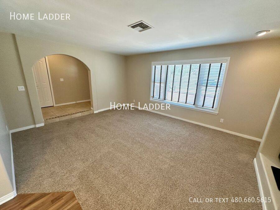 House for rent at 13818 N 20th St, Phoenix, AZ 85022