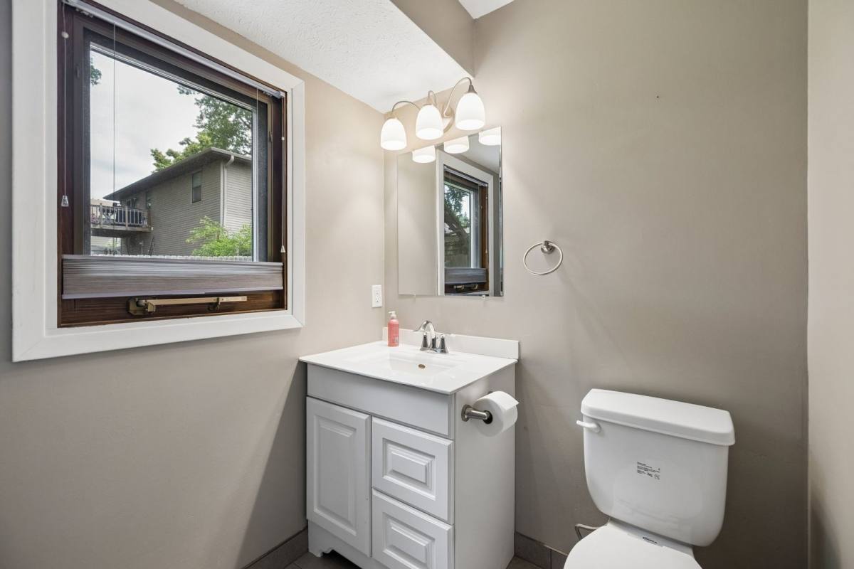 House for rent at 1632 Dodge St, Lincoln, NE 68521