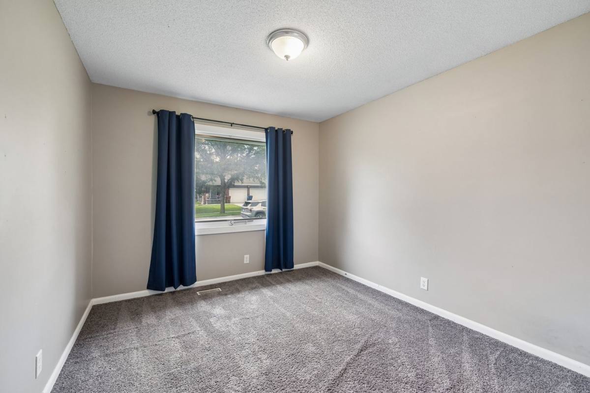 House for rent at 1632 Dodge St, Lincoln, NE 68521