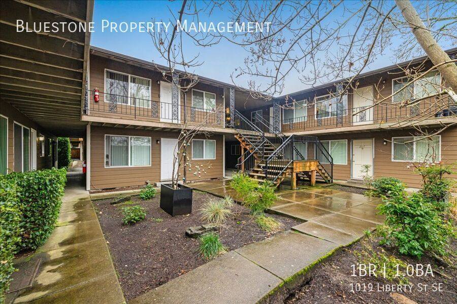 Apartment for rent at 1019 Liberty St SE, Salem, OR 97302