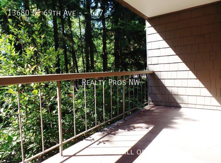 Condo for rent at 13680 NE 69th Ave #637, Redmond, WA 98052