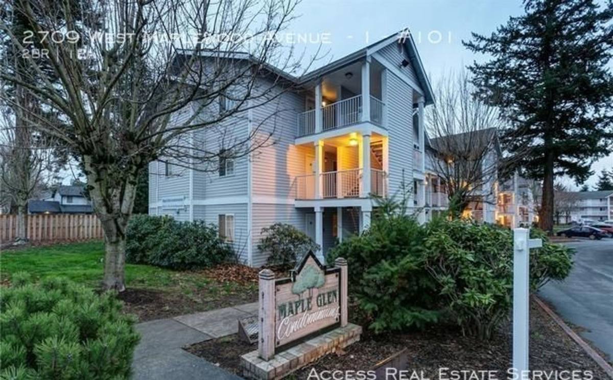 House for rent at 2709 W Maplewood Ave, Bellingham, WA 98225
