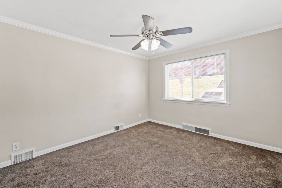 Apartment for rent at 1201 State Ave, Coraopolis, PA 15108