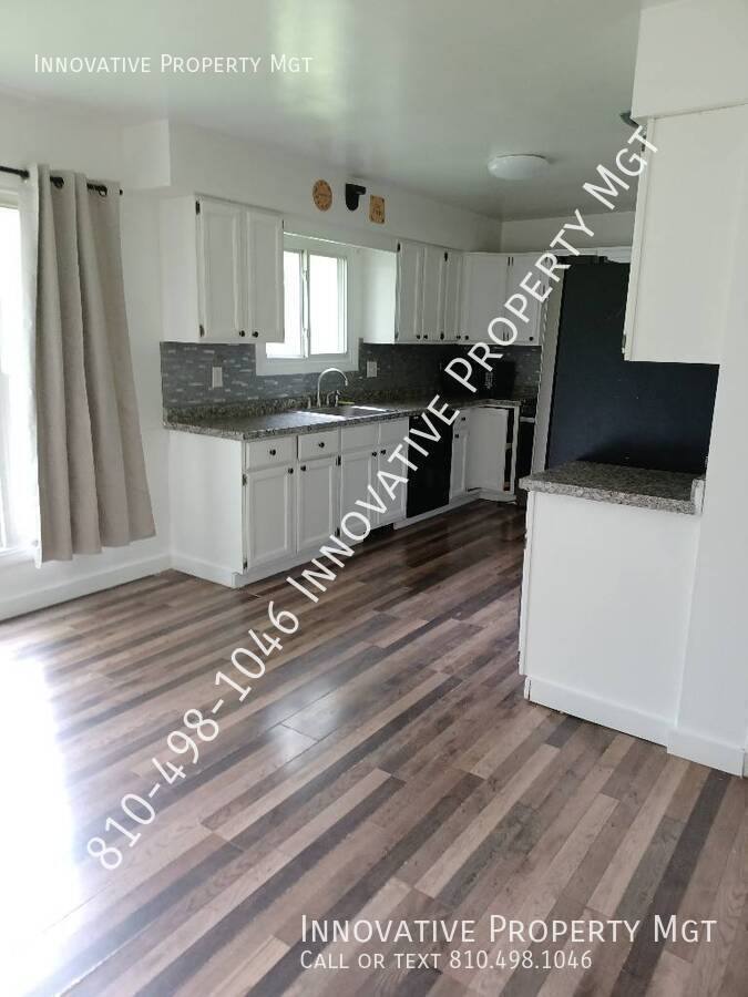 House for rent at 5476 Westchester Dr, Flint, MI 48532