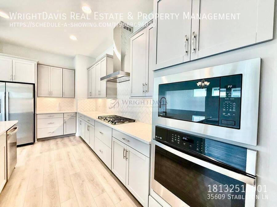 Townhouse for rent at 35609 Stableton Lane, Zephyrhills, FL 33541
