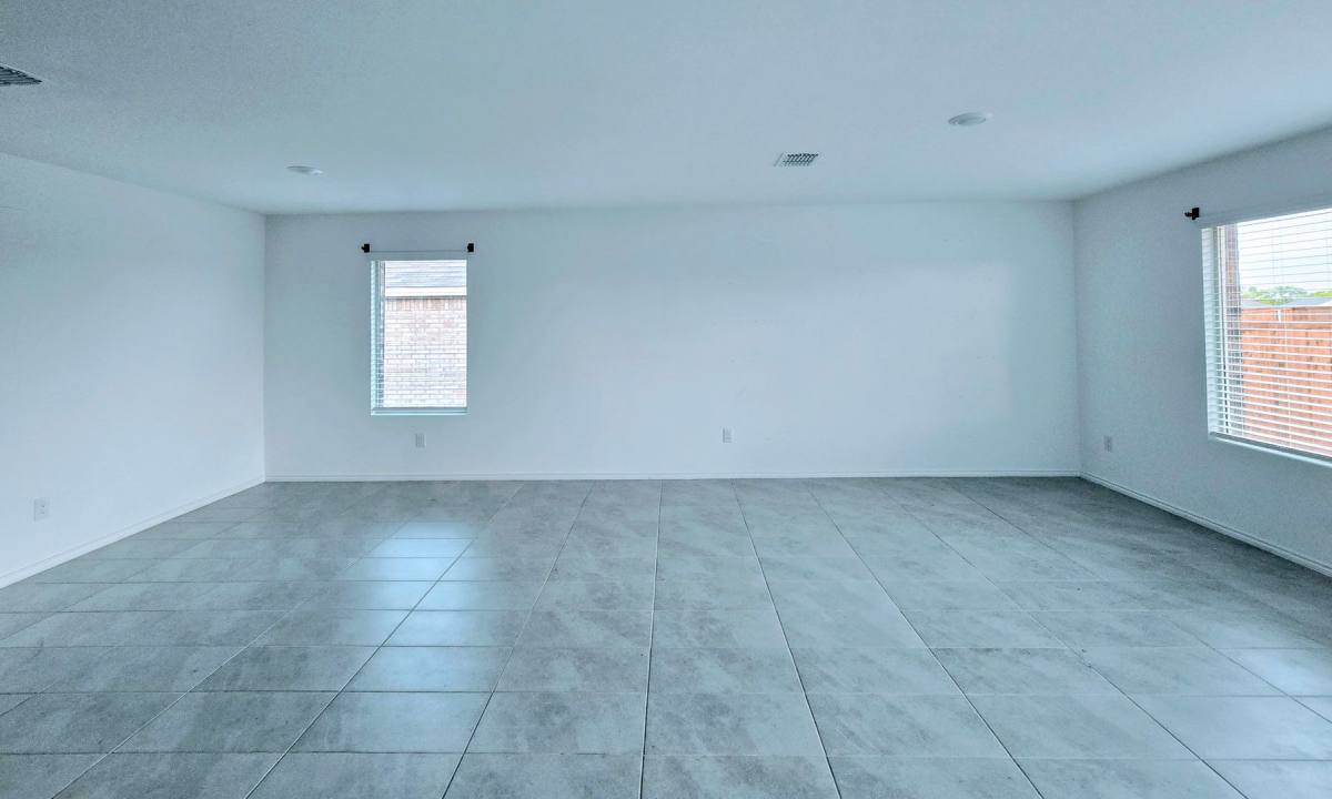 House for rent at 2828 Eppright Dr, Little Elm, TX 75068