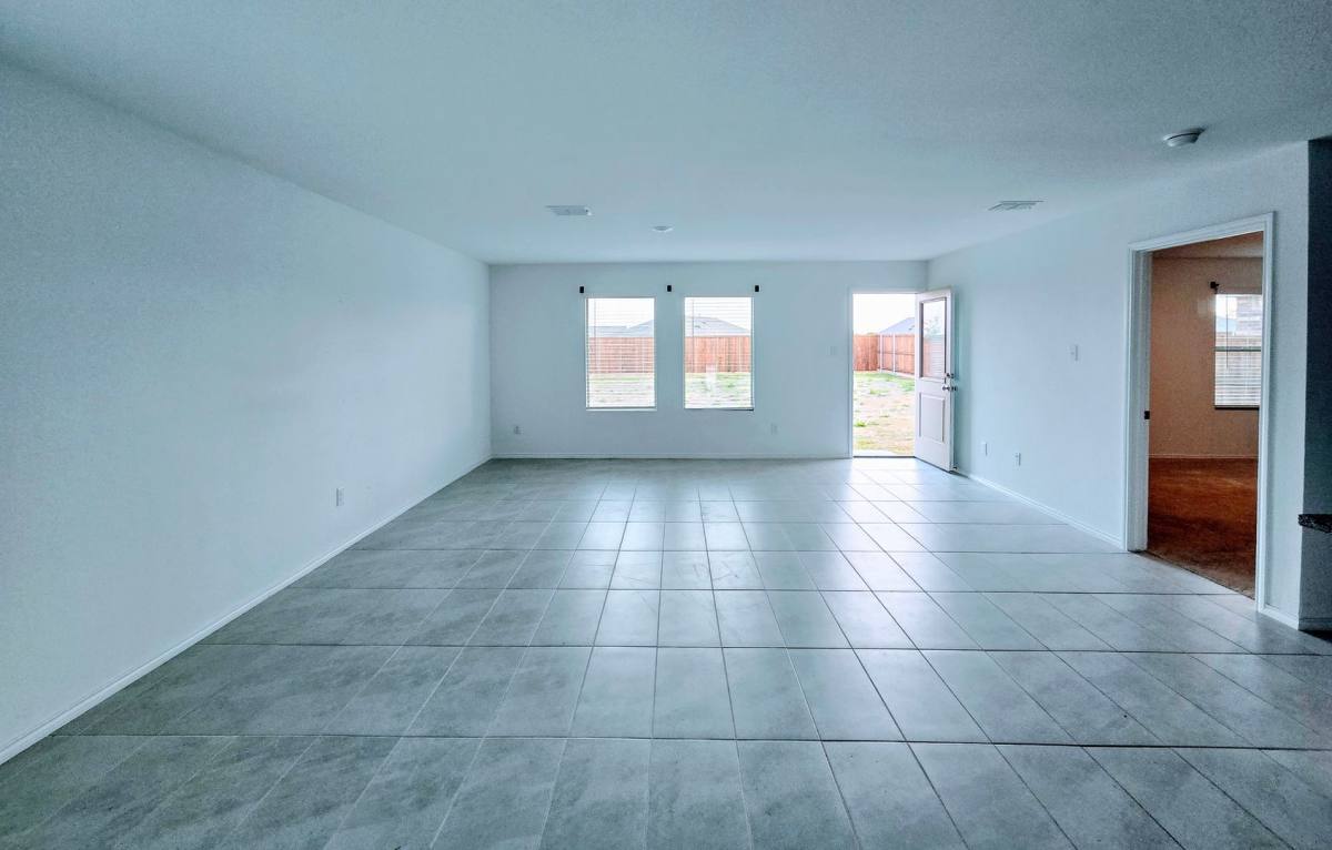 House for rent at 2828 Eppright Dr, Little Elm, TX 75068
