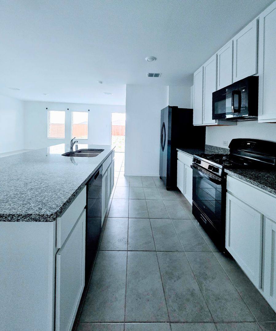 House for rent at 2828 Eppright Dr, Little Elm, TX 75068