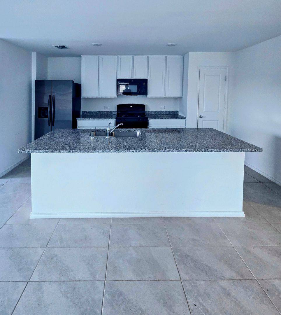 House for rent at 2828 Eppright Dr, Little Elm, TX 75068