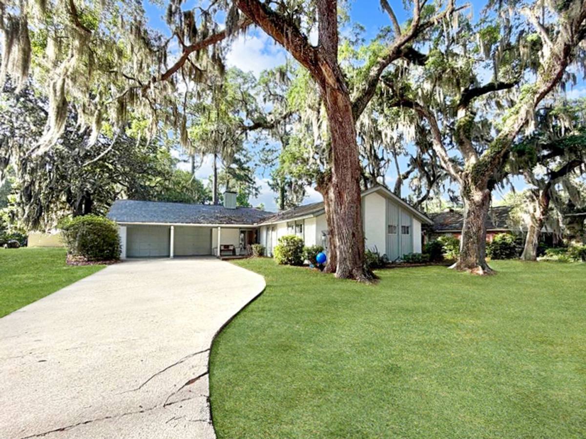 House for rent at 490 Strathy Hall Dr, Richmond Hill, GA 31324