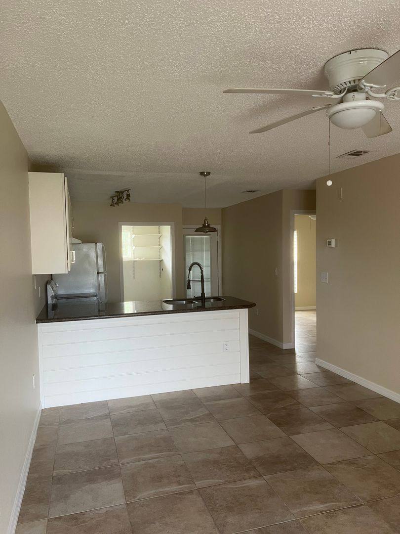 Apartment for rent at 11255 Pendleton Ave, Englewood, FL 34224