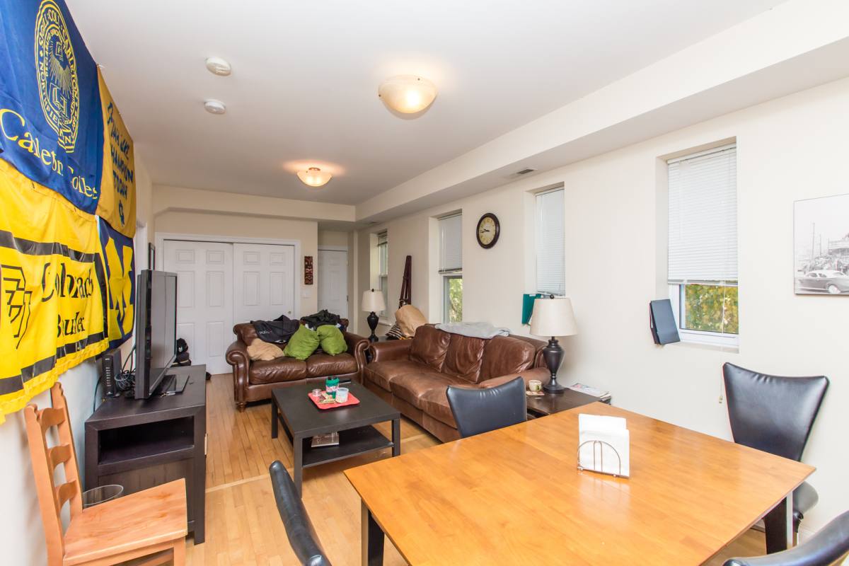 Apartment for rent at 1621 N Honore St, Chicago, IL 60622