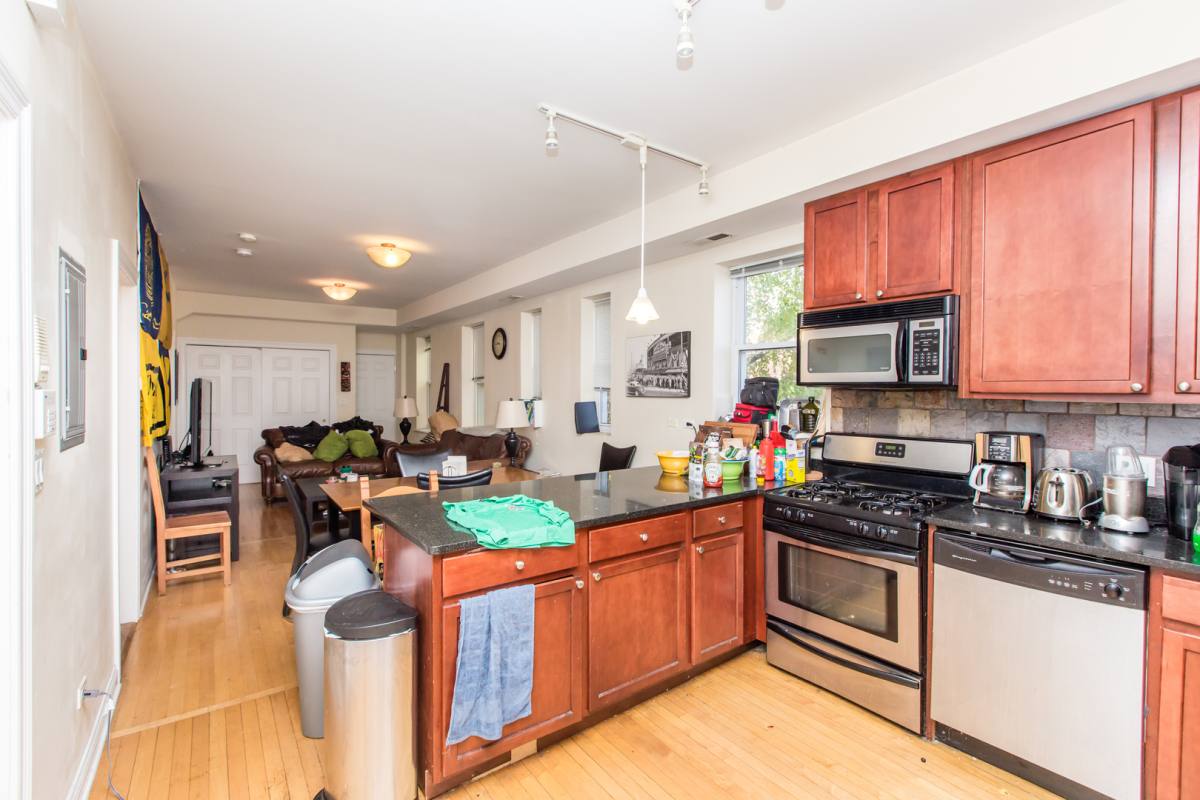 Apartment for rent at 1621 N Honore St, Chicago, IL 60622