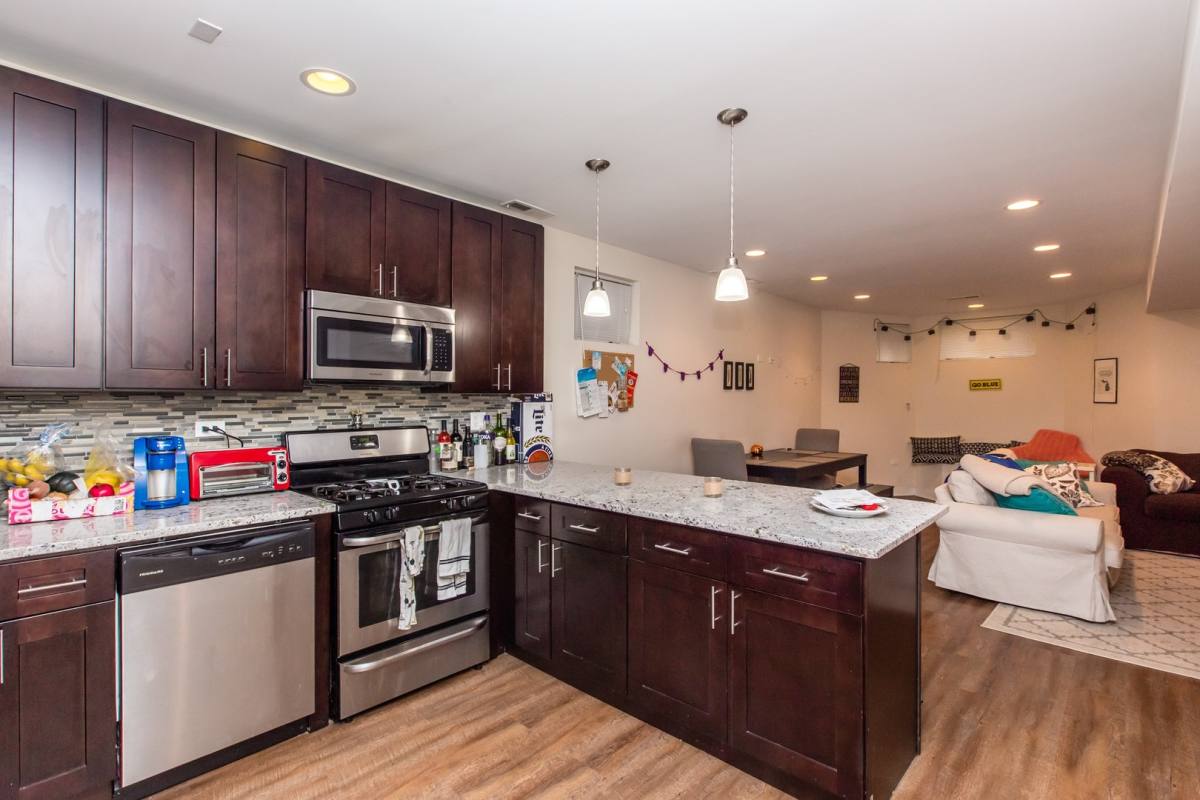 Apartment for rent at 1542 N Oakley Blvd, Chicago, IL 60622