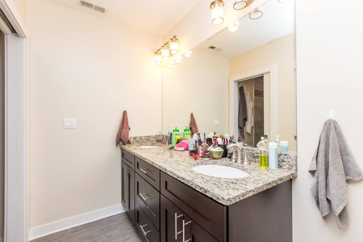 Apartment for rent at 1542 N Oakley Blvd, Chicago, IL 60622