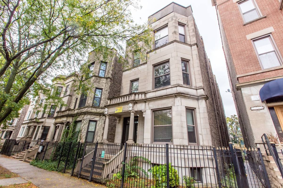Apartment for rent at 1542 N Oakley Blvd, Chicago, IL 60622