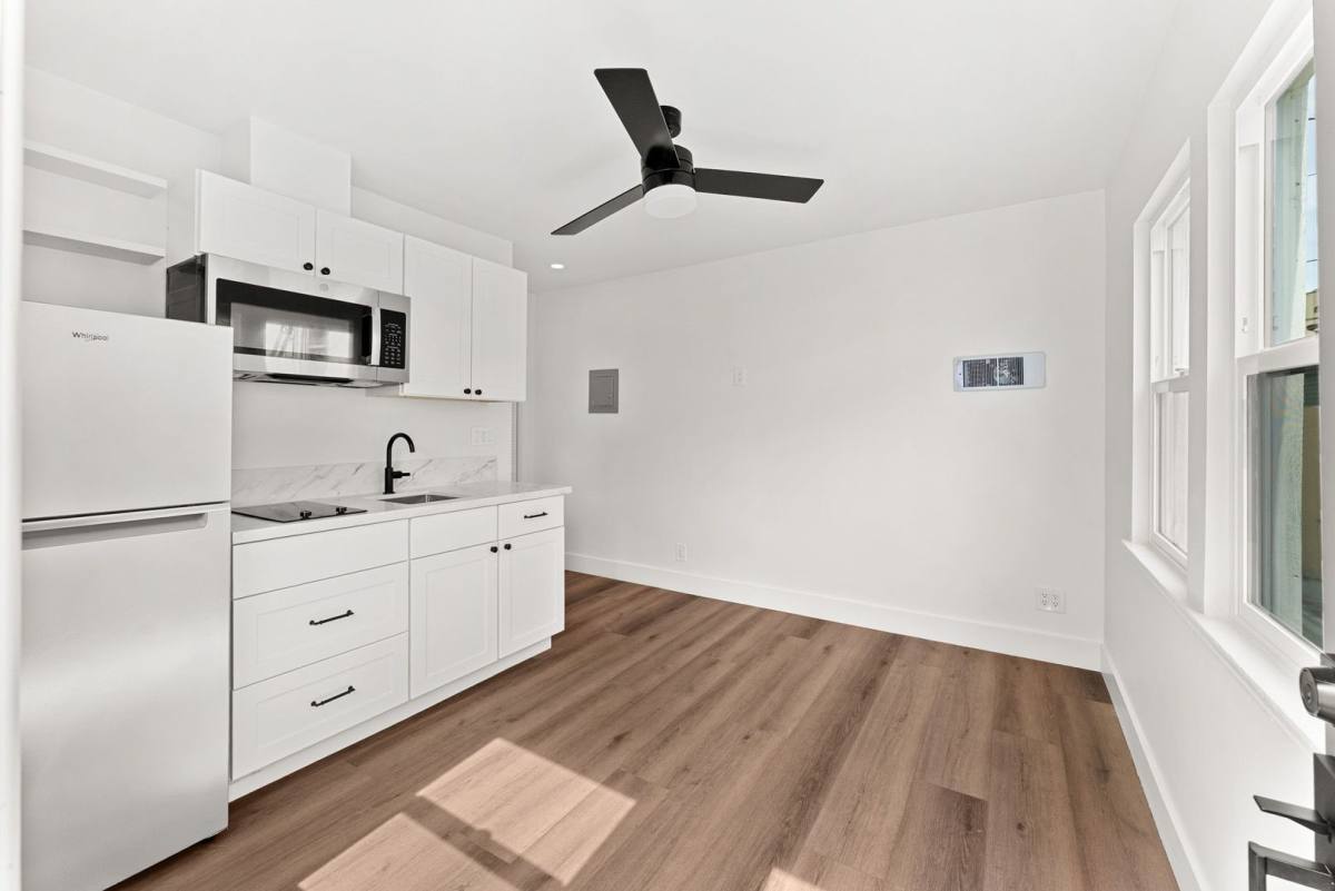 Apartment for rent at 749-7495 York Court 749-5, San Diego, CA 92109