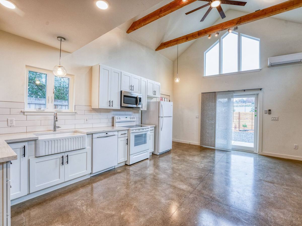 House for rent at 6601 SE 94th Ave, Portland, OR 97266