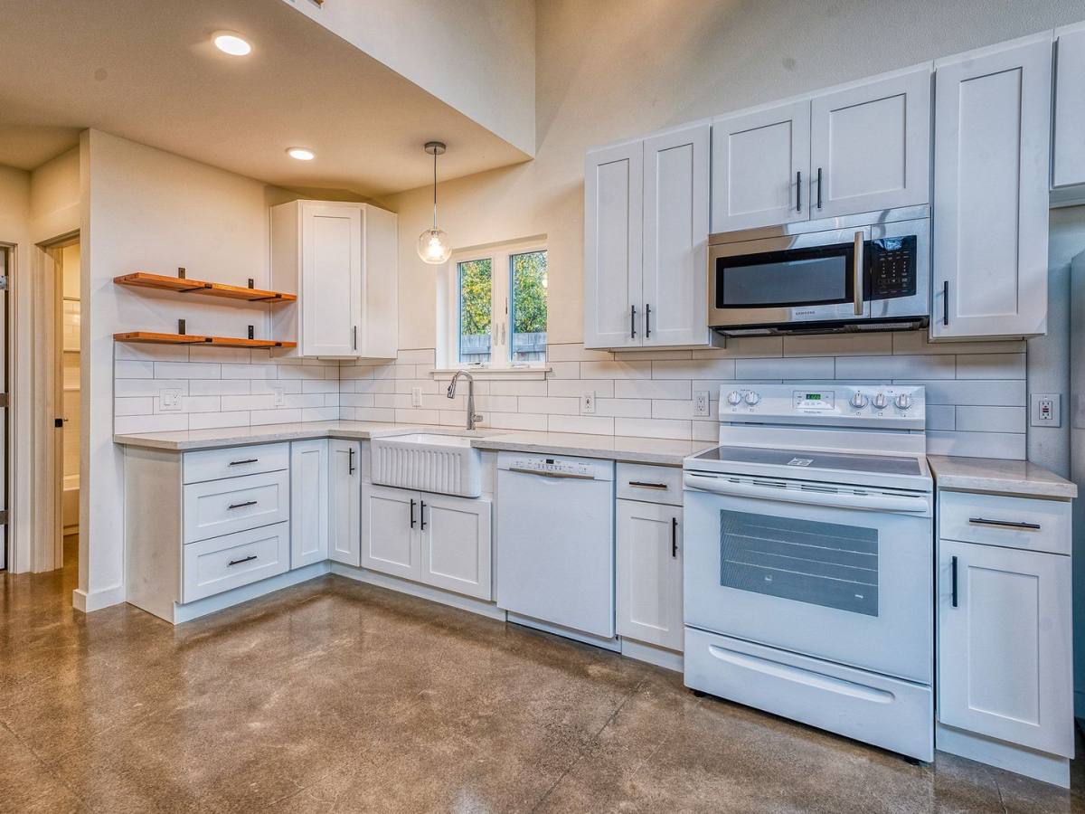 House for rent at 6601 SE 94th Ave, Portland, OR 97266