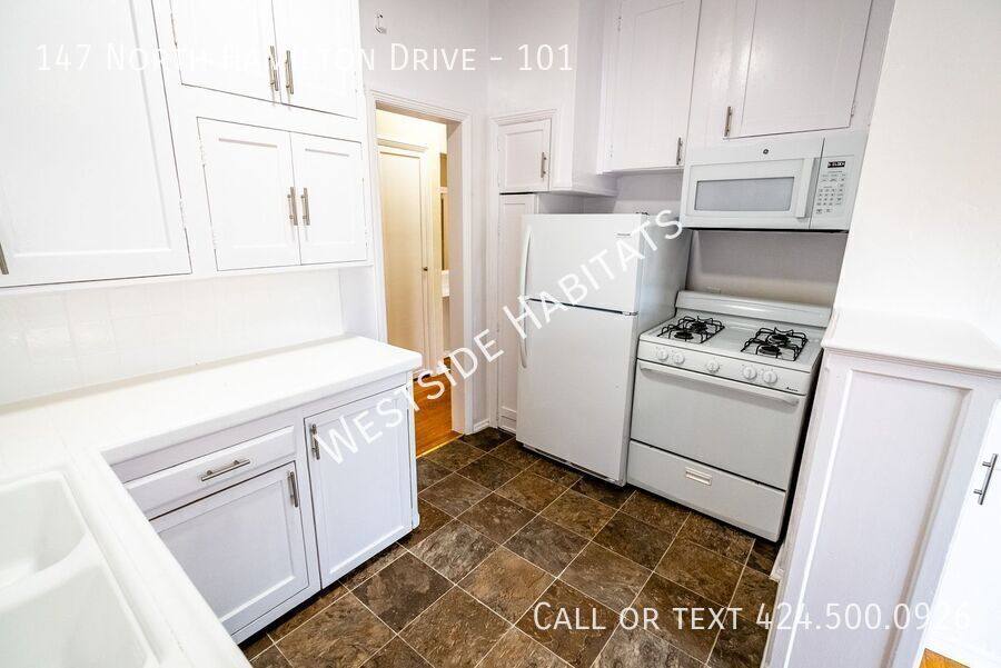 Apartment for rent at 147 N Hamilton Dr #101, Beverly Hills, CA 90211