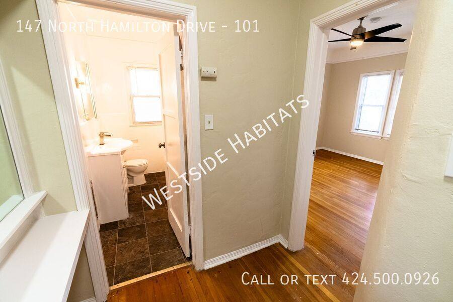 Apartment for rent at 147 N Hamilton Dr #101, Beverly Hills, CA 90211