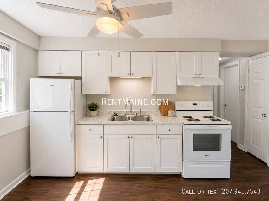 Apartment for rent at 381-385 Pine St #2, Bangor, ME 04401
