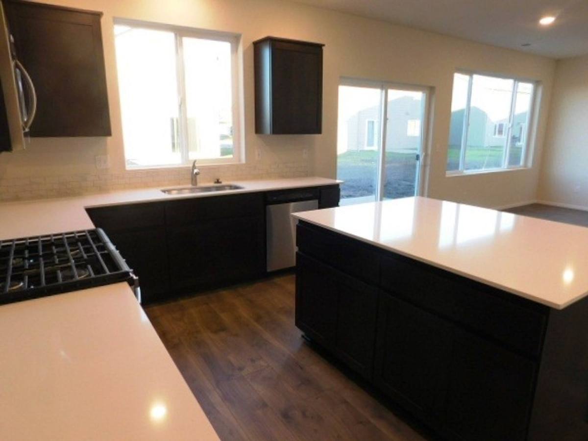 House for rent at 4707 Astronaut Ave NE, Salem, OR 97305