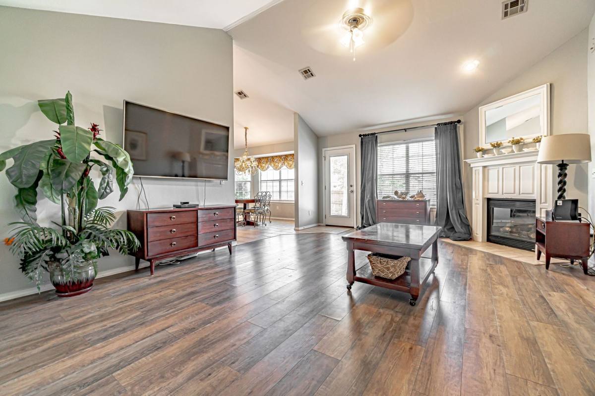 House for rent at 1807 SW Pine Ave, Bentonville, AR 72713