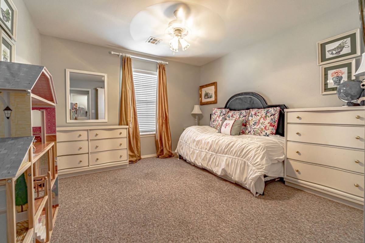 House for rent at 1807 SW Pine Ave, Bentonville, AR 72713