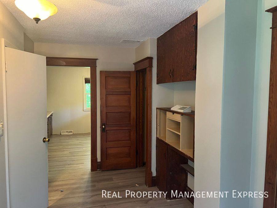 House for rent at 925 N Blauvelt Ave, Sioux Falls, SD 57103
