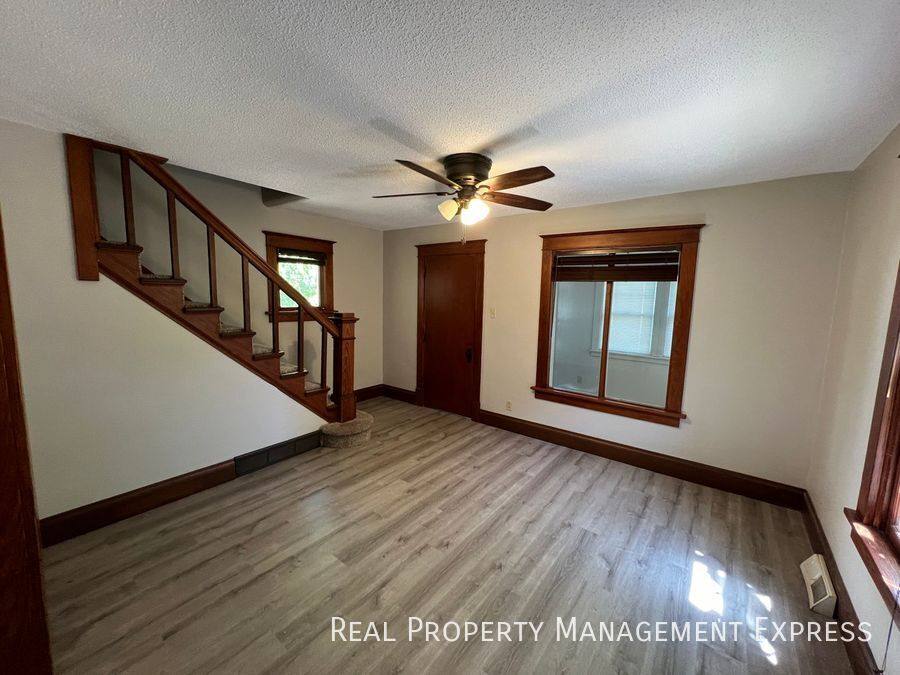 House for rent at 925 N Blauvelt Ave, Sioux Falls, SD 57103