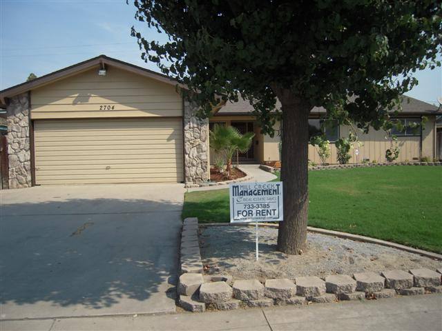 House for rent at 2704 W Whitendale, Visalia, CA 93277