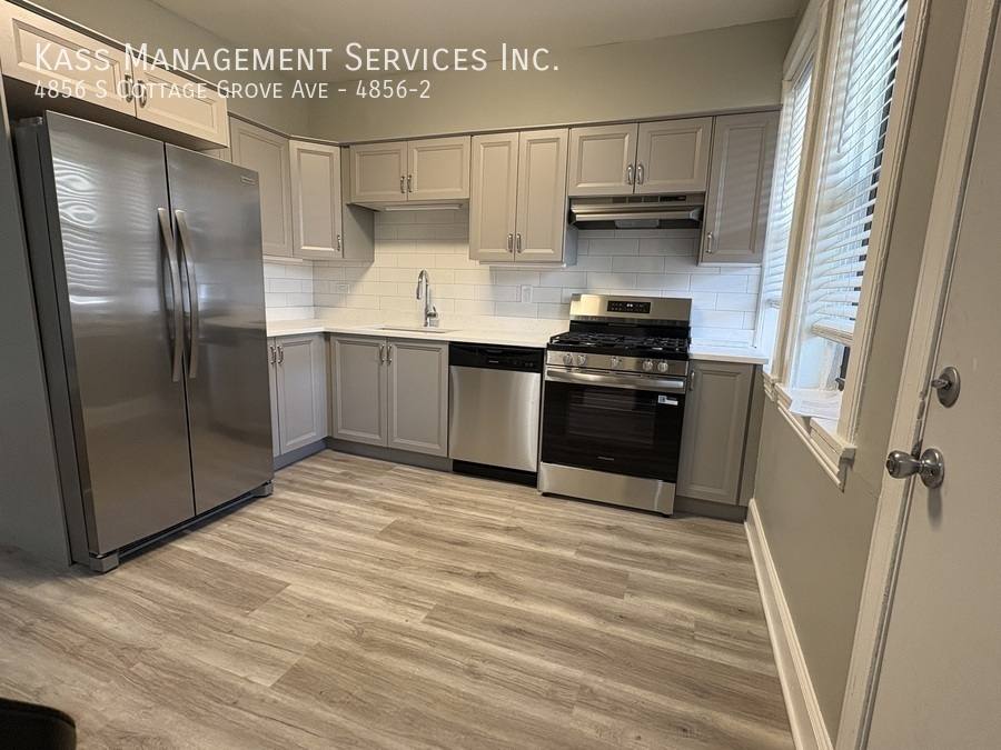 Apartment for rent at 4856 S Cottage Grove Ave #2, Chicago, IL 60615