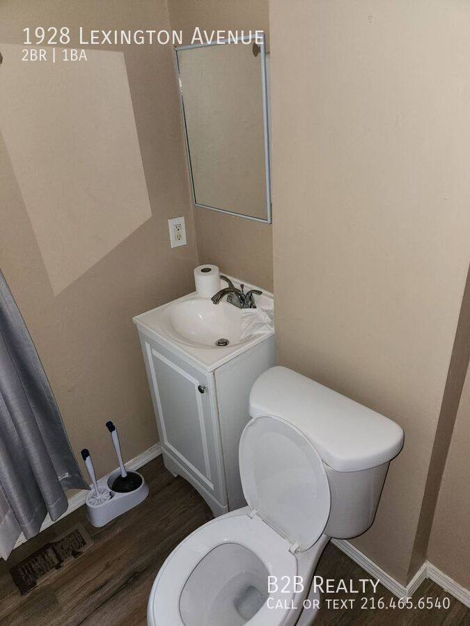Apartment for rent at 1928 Lexington Ave #1, Lorain, OH 44052
