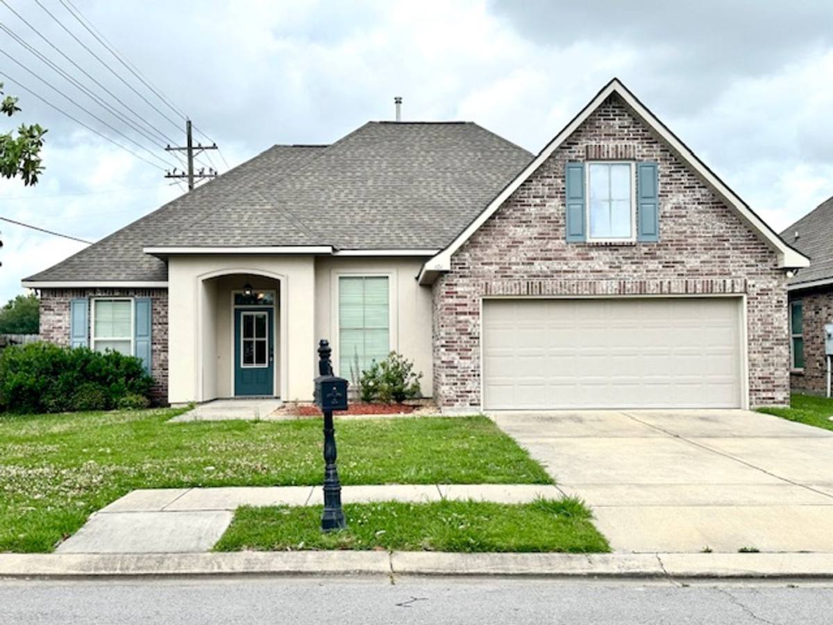 House for rent at 101 Lexi Falls Lane, Broussard, LA 70518