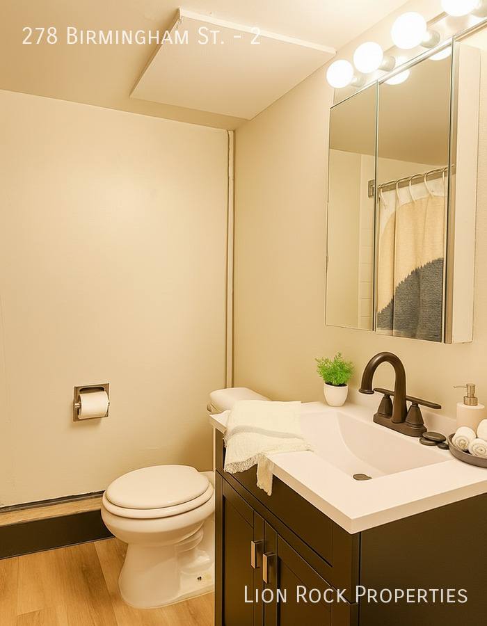 Apartment for rent at 278 Birmingham St #2, Saint Paul, MN 55106