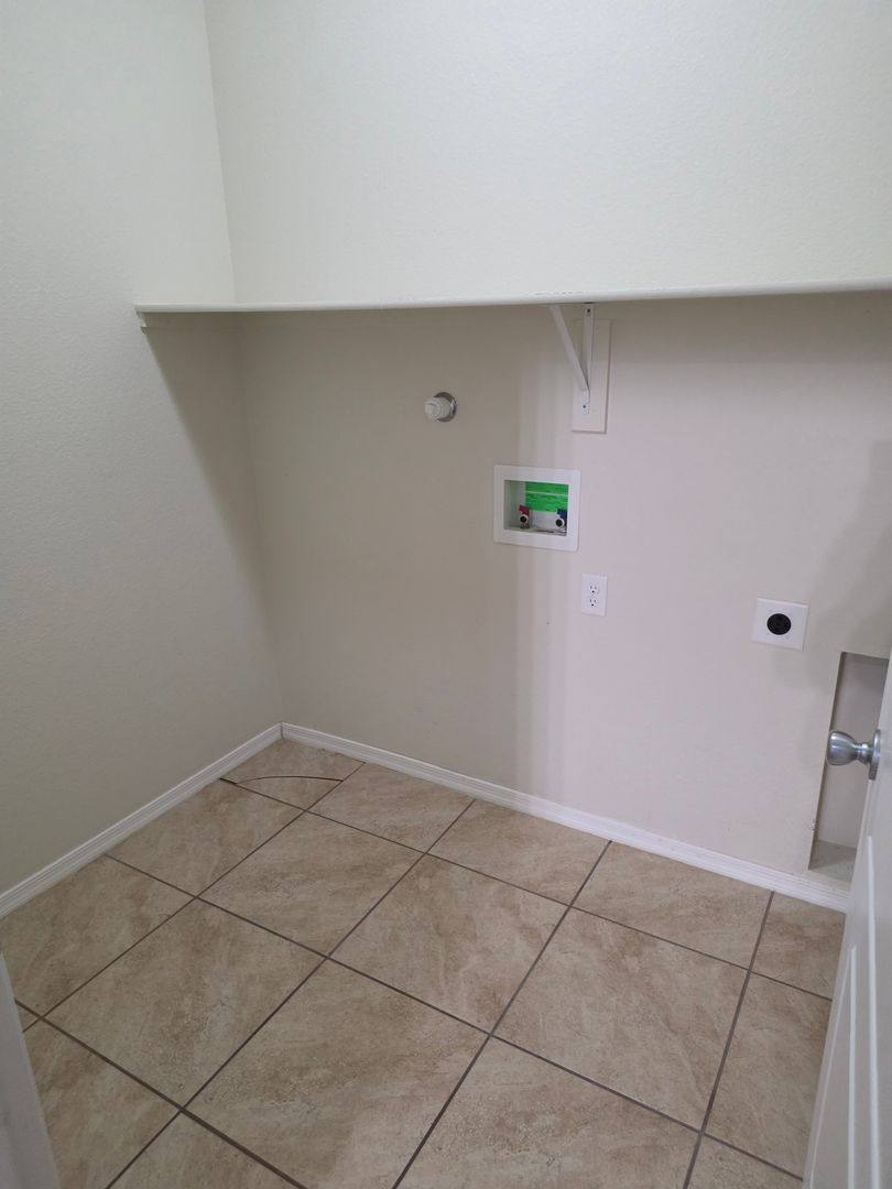 House for rent at 10915 Topacio St NW, Albuquerque, NM 87114