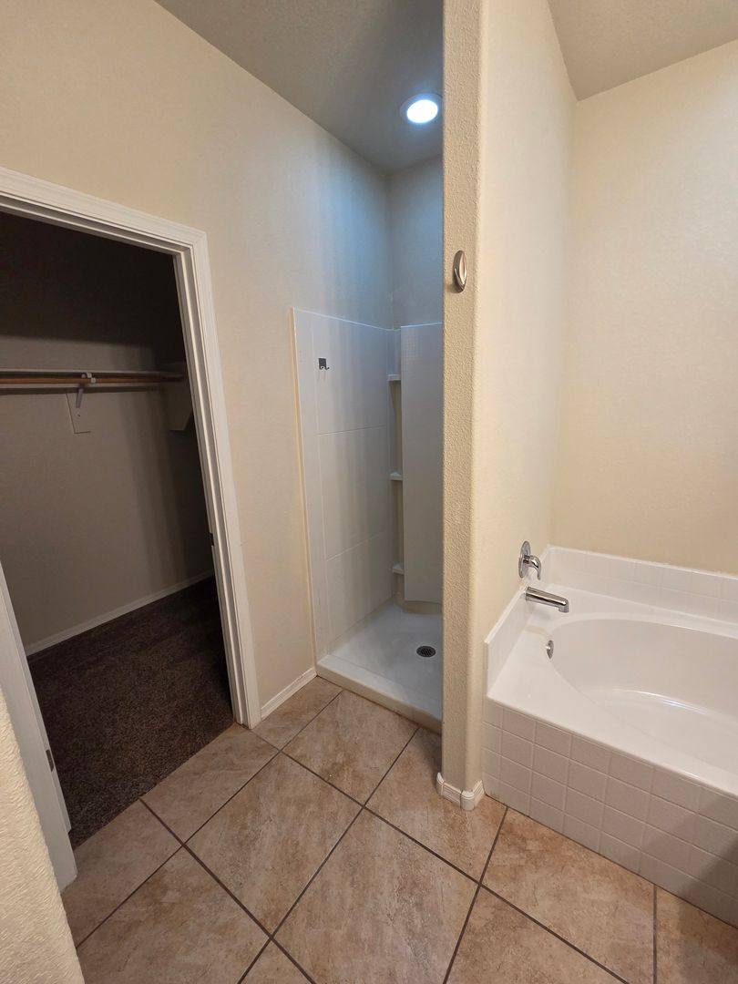 House for rent at 10915 Topacio St NW, Albuquerque, NM 87114