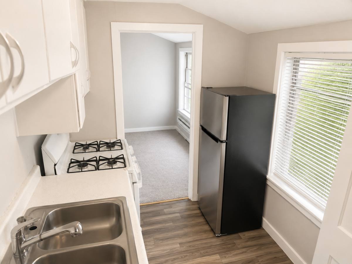 Townhouse for rent at 906-912 1 2 S Noland Rd, Independence, MO 64050