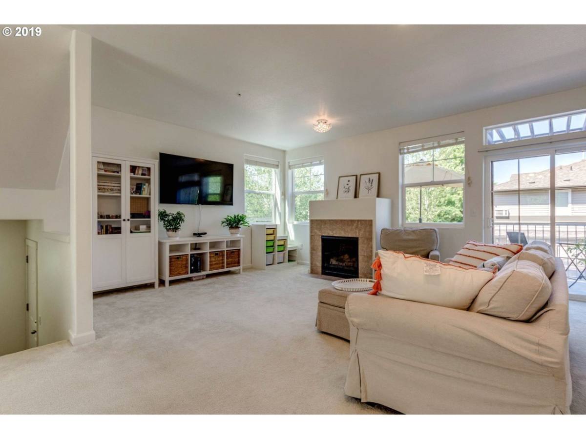 Townhouse for rent at 1877 NE 102nd Ave, Beaverton, OR 97006