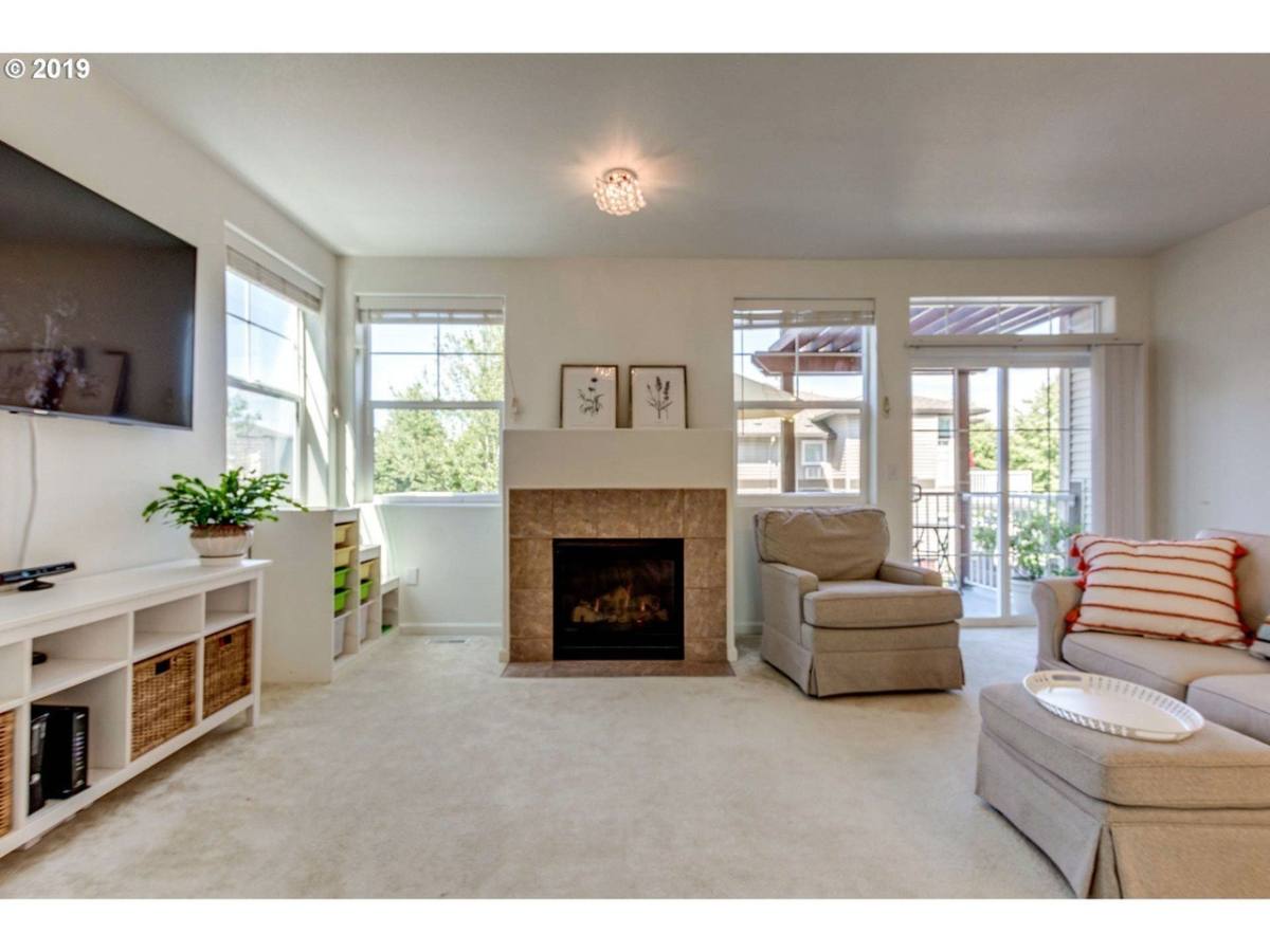 Townhouse for rent at 1877 NE 102nd Ave, Beaverton, OR 97006