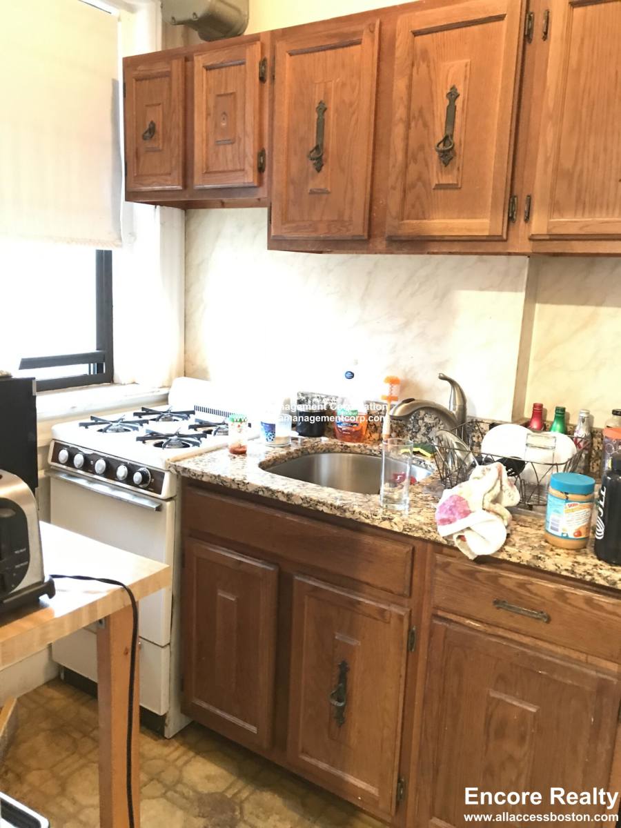 Apartment for rent at 17-19 Washington St #406, Malden, MA 02148