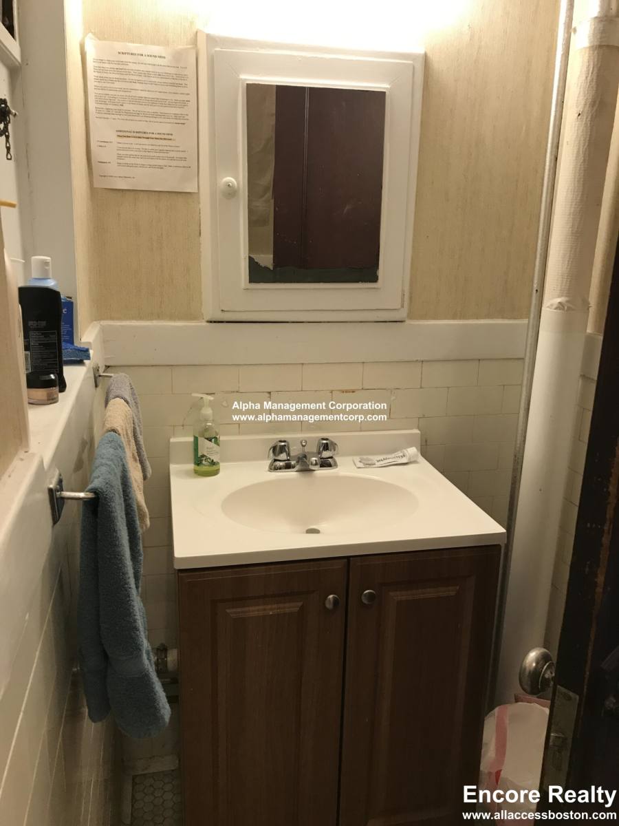 Apartment for rent at 17-19 Washington St #406, Malden, MA 02148