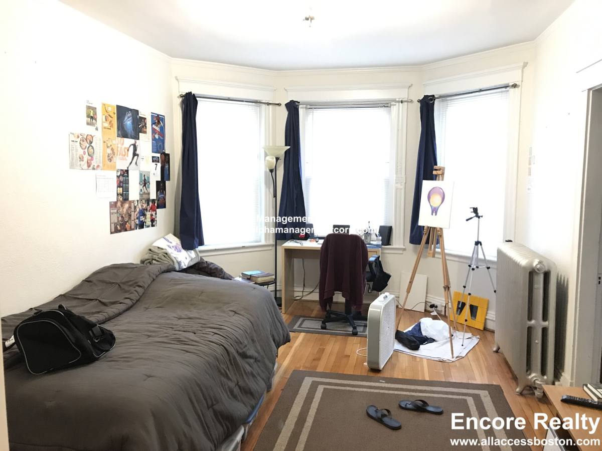 Apartment for rent at 17-19 Washington St #406, Malden, MA 02148