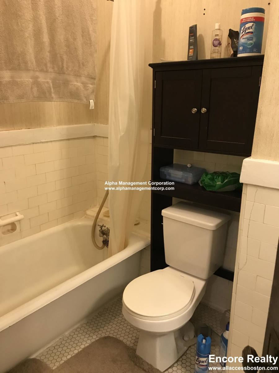 Apartment for rent at 17-19 Washington St #406, Malden, MA 02148