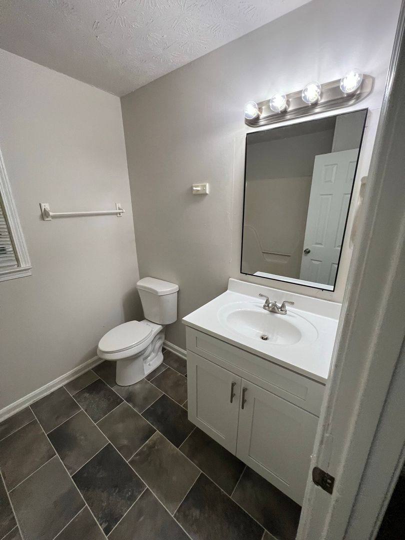 Apartment for rent at 369-371 Freeport Dr, Lawrenceville, GA 30046