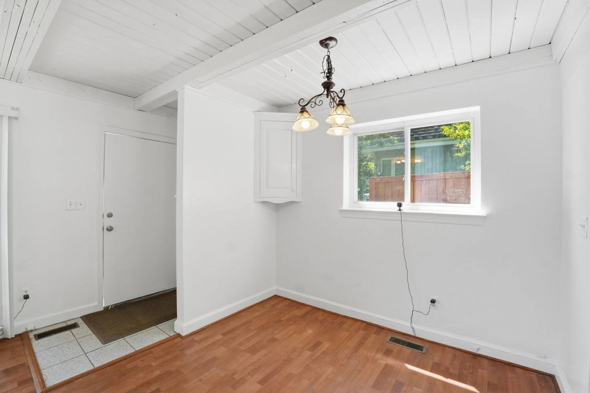 House for rent at 11000 Park Rd, Fairfax, VA 22030