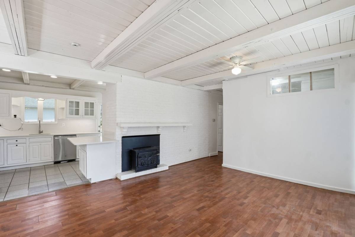 House for rent at 11000 Park Rd, Fairfax, VA 22030