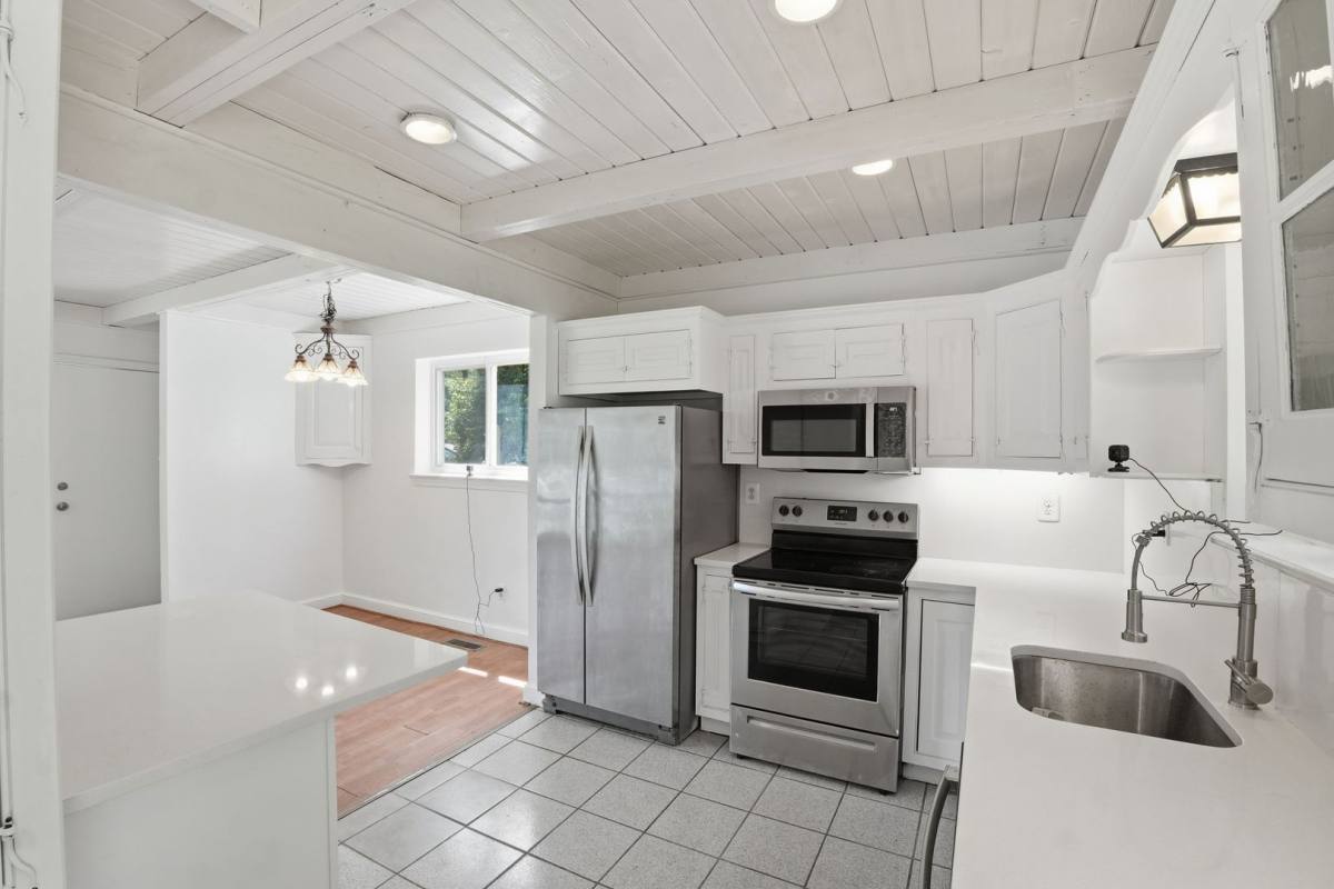 House for rent at 11000 Park Rd, Fairfax, VA 22030