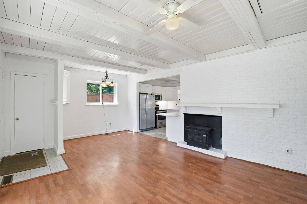 House for rent at 11000 Park Rd, Fairfax, VA 22030